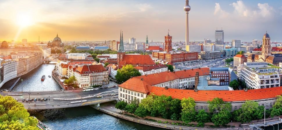 Luxury Coach Hire for Business Events Berlin