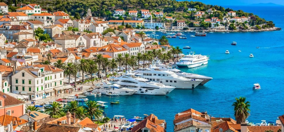 Tour bus for Croatian island groups