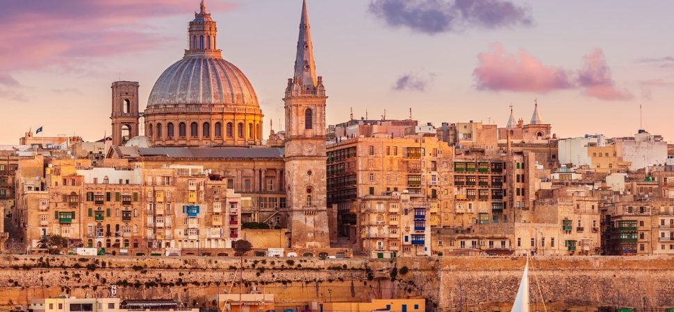 Beach hopping tours Malta by coach