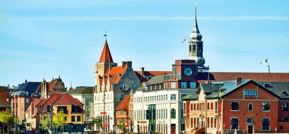 Hire a Coach in Aalborg for Festivals and Conferences