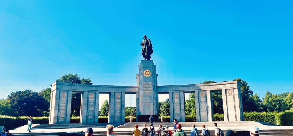 Educational coach tours Berlin