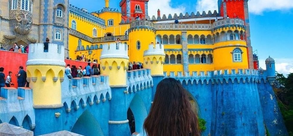 Lisbon to Cascais and Sintra bus day trip