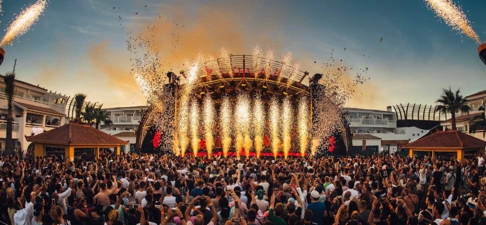 Luxury coach hire for Ibiza events and airport pickup