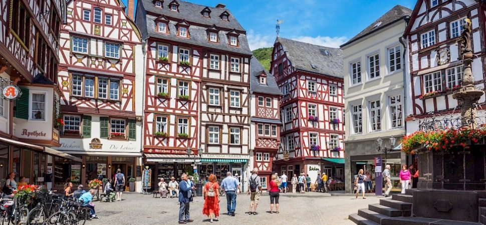 "Cross-border coach hire Metz Germany"