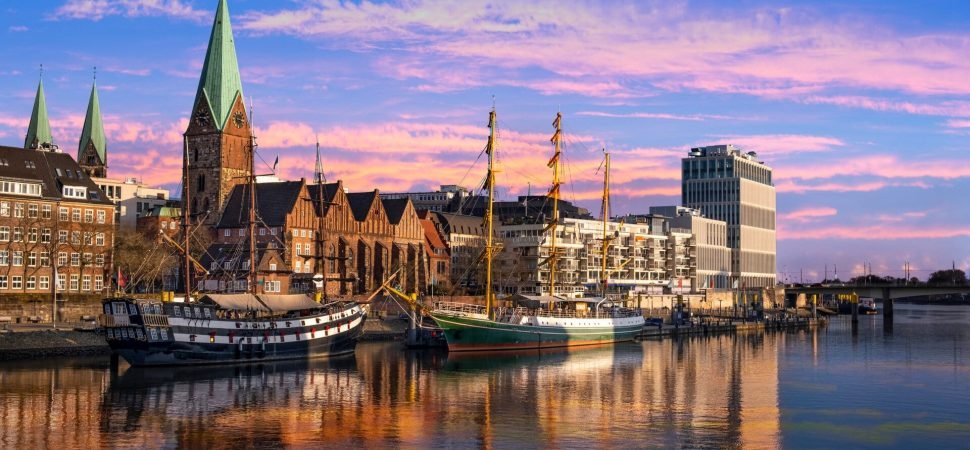 Hamburg Airport to Bremen Shuttle for Groups