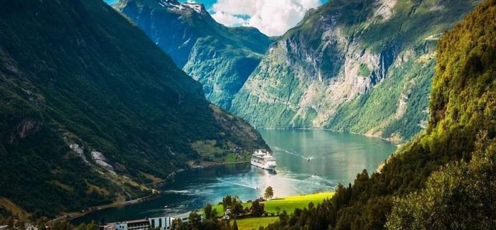 multi-modal-coach-support-fjord-expeditions