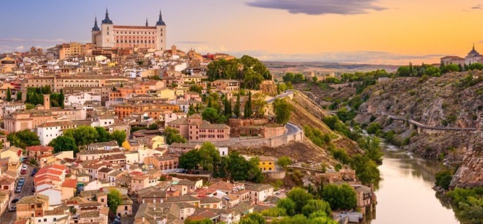 Luxury Coach Transfer Madrid to Toledo