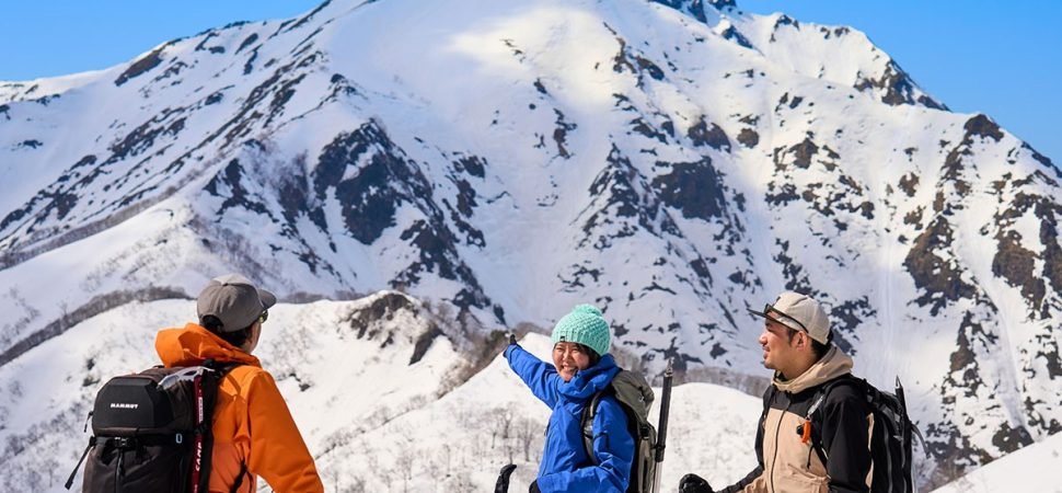 Climbing Expedition Group Transport