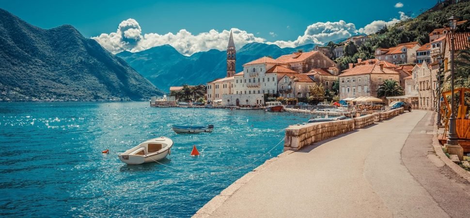 Hop-On Hop-Off Group Coach Hire Europe