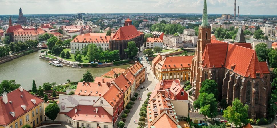 Scenic Coach Tours of Europe’s Storybook Towns