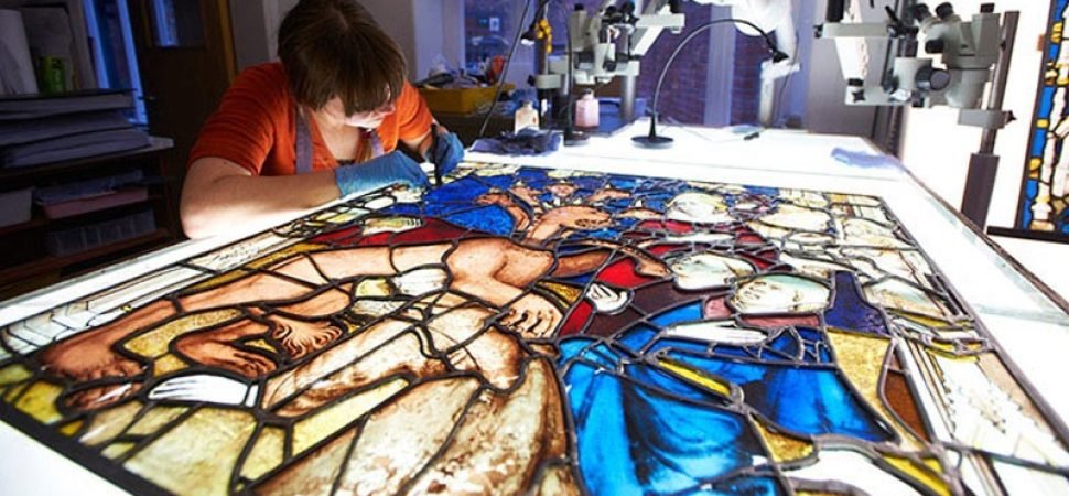 "Educational Coach Tours for Art Restoration Field Trips"