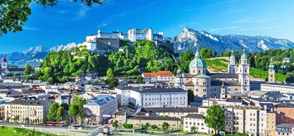 Vienna to Salzburg Road Transfer by Coach