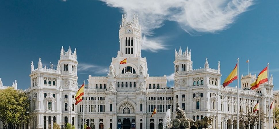 Luxury Coach Hire from Barcelona to Marseille