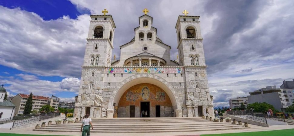 "Scenic coach tours Montenegro from Podgorica"