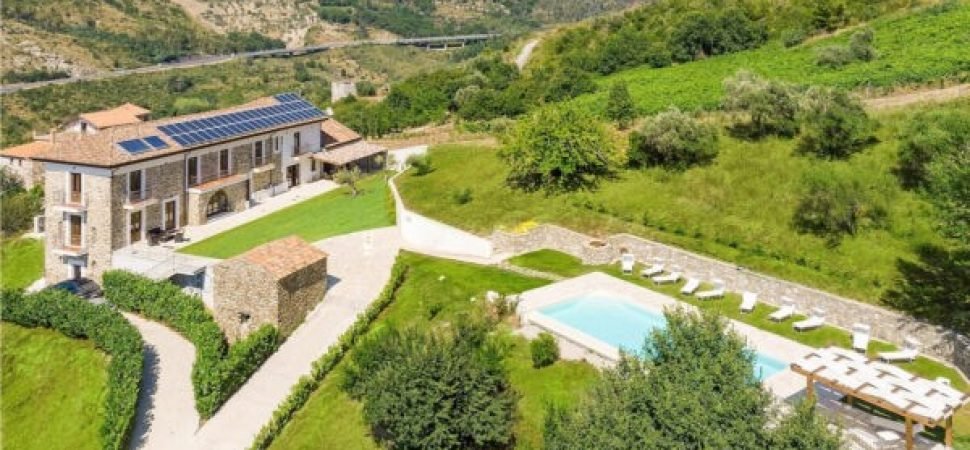 Retreat and Roadshow Coach Services