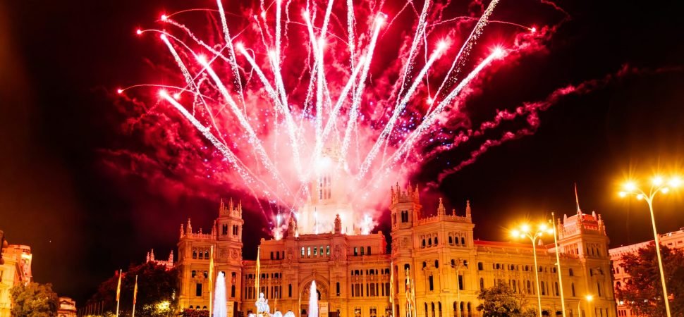 Luxury coach hire for holiday season Europe