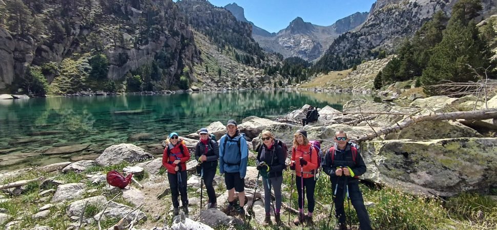 mountain-hiking-group-coach-pyrenees