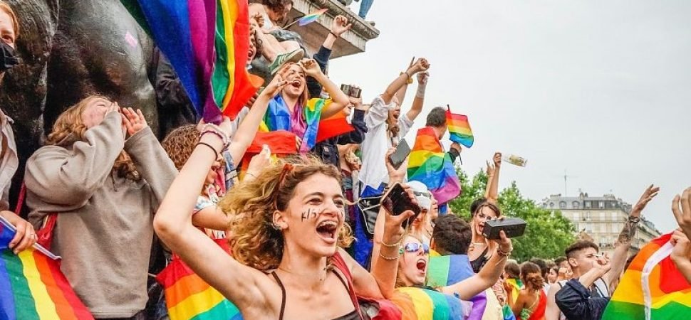 LGBTQ+ Friendly Coach Hire for Pride Tours