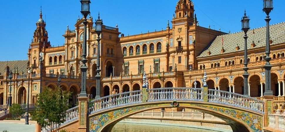 Private Coach Tours in Seville, Granada and Córdoba