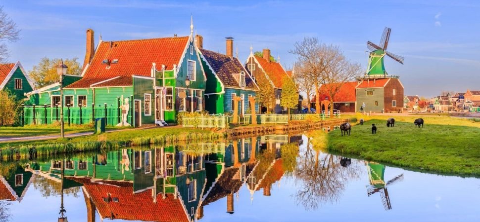 Zaanse Schans Day Trip Coach Shuttle