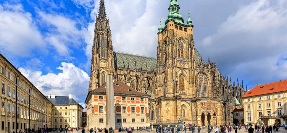 Berlin Wall and Iron Curtain Coach Tours